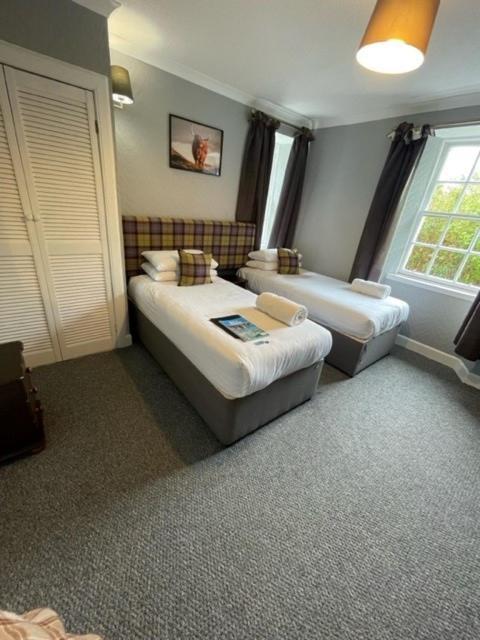 Isle Of Skye Guest House Kyleakin Exterior photo